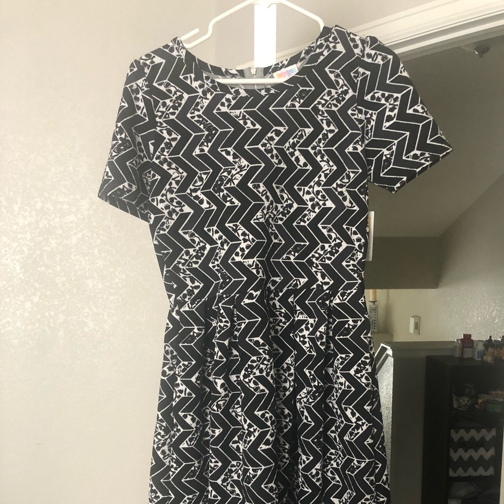 Lularoe Amelia